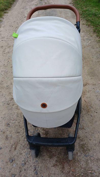 Коляска дитяча 
Roan bass next