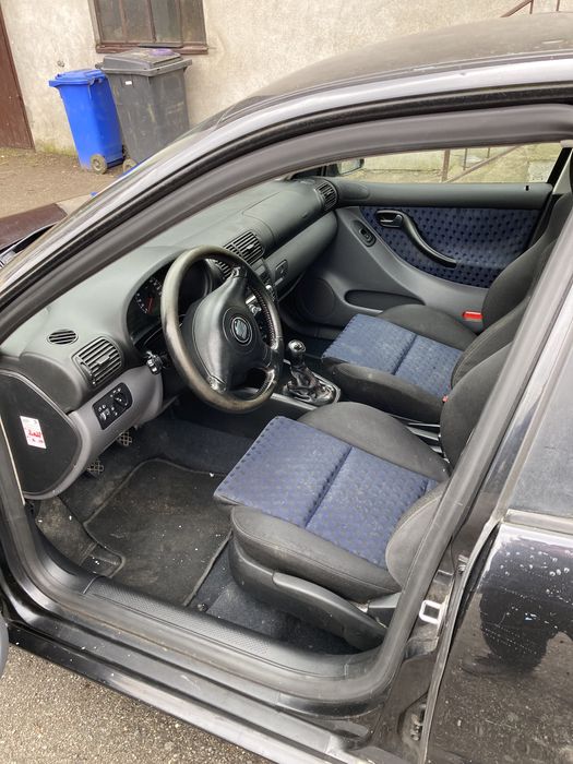 Seat Leon 1.6 czarny alufelgi