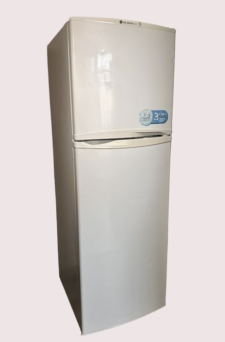 Продаю надійний двокамерний холодильник LG