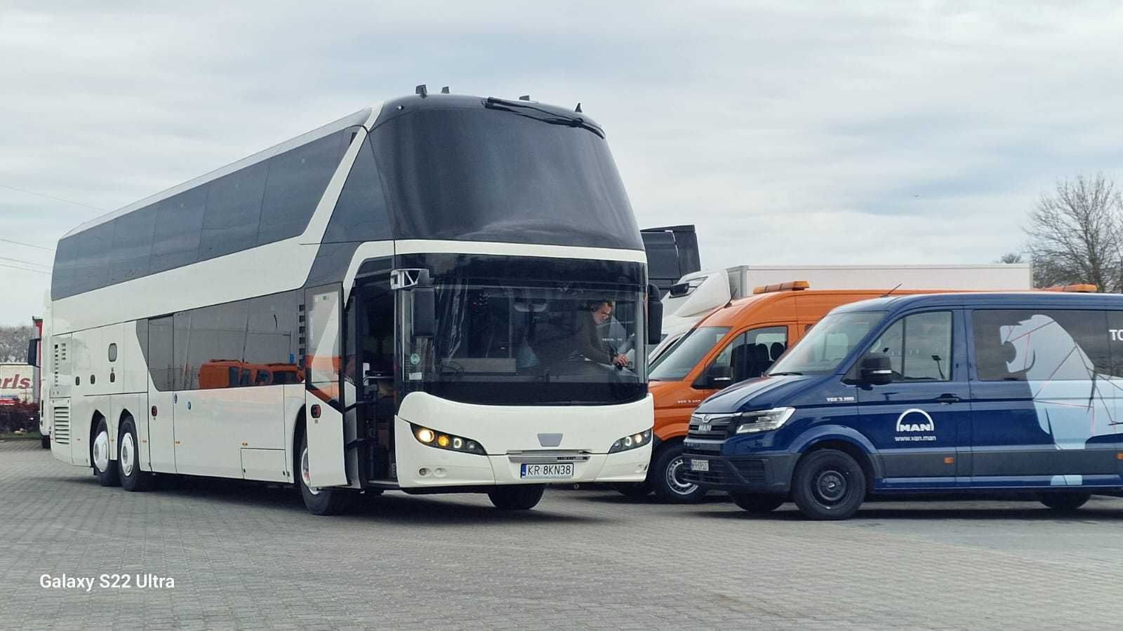 Autokary Warszawa/ Piętro Neoplan 79 osób