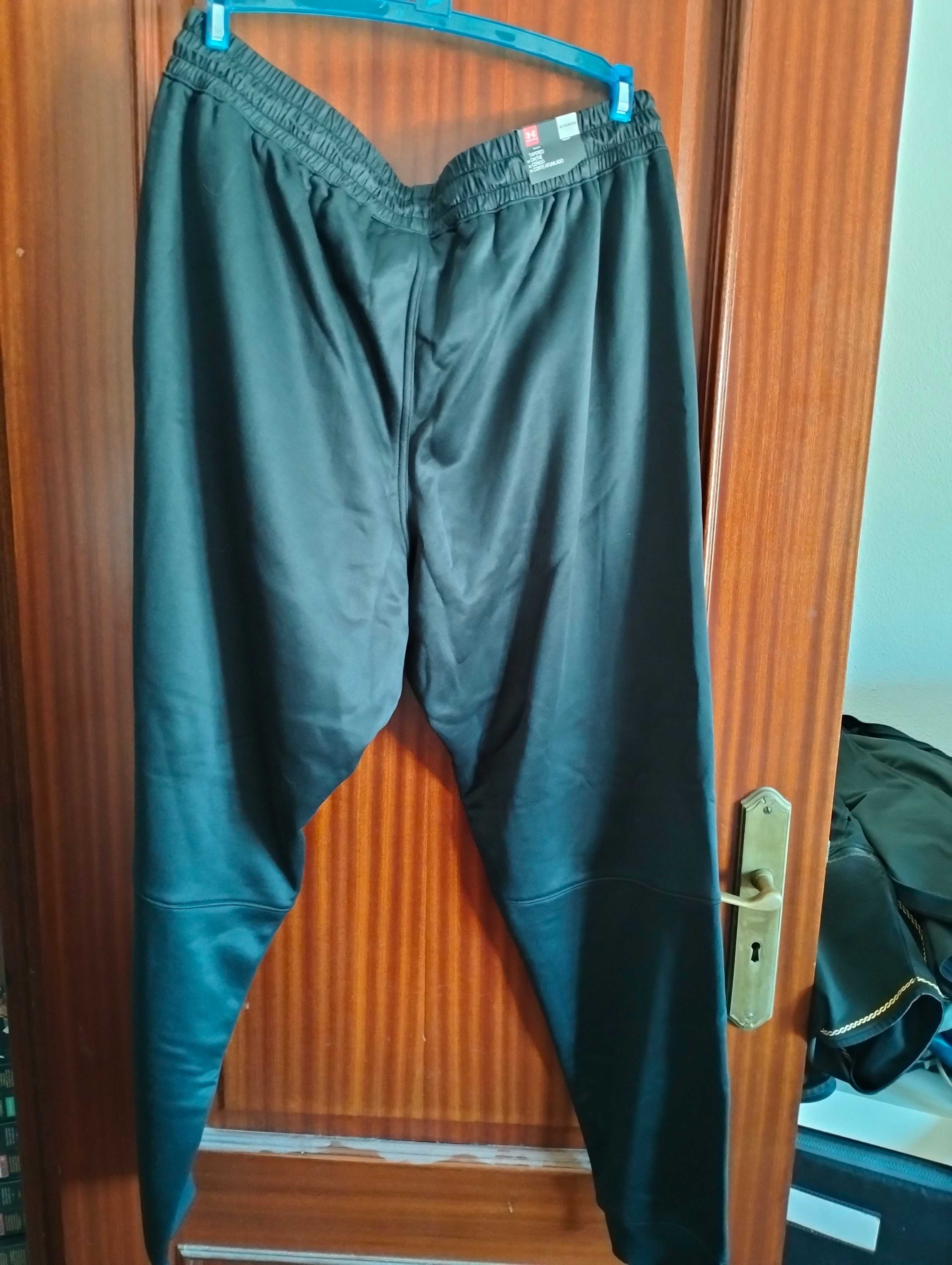 Calças Under Armour (XL)