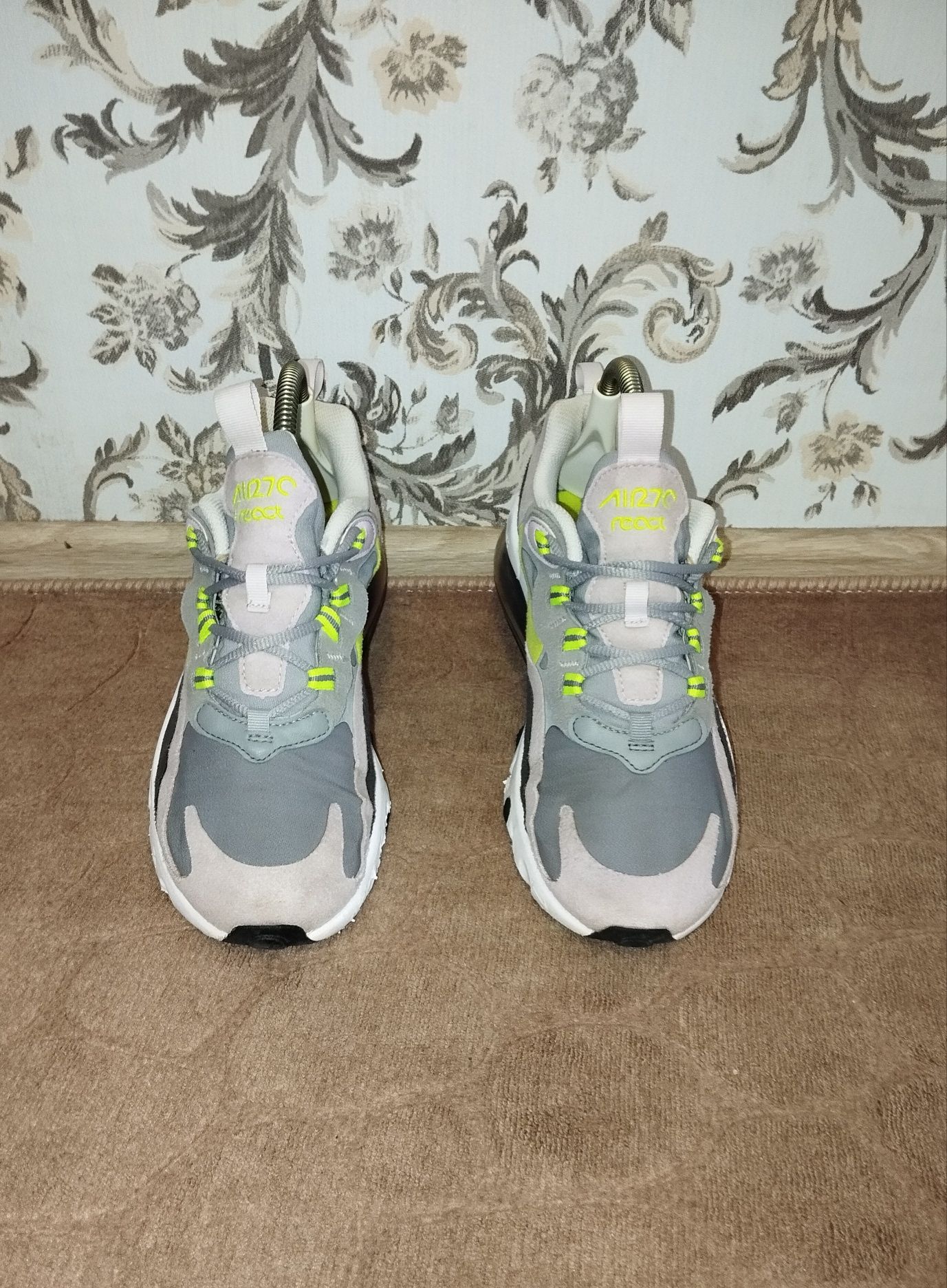 Кросівки жіночі спортивні Nike air max 270 React