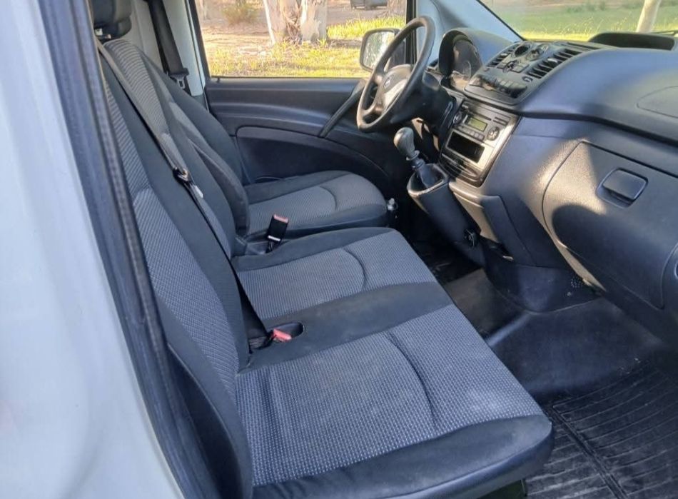 Mercedes vito 9 lugares  2011