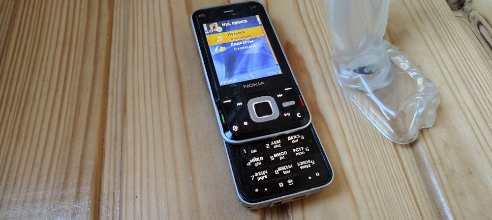 Nokia N81           .