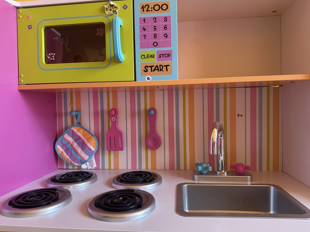 Детская кухня KidKraft Deluxe