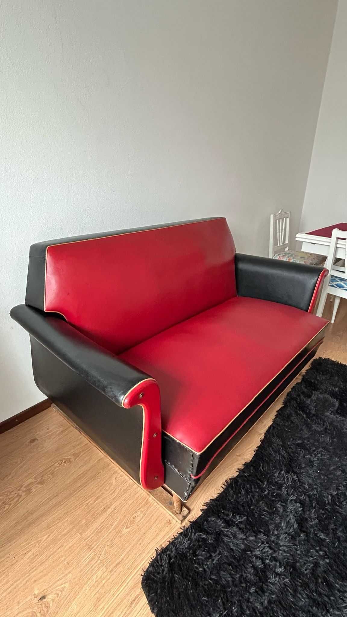 Sofás vintage - conjunto de 3 em bom estado - anos (sofá-cama).