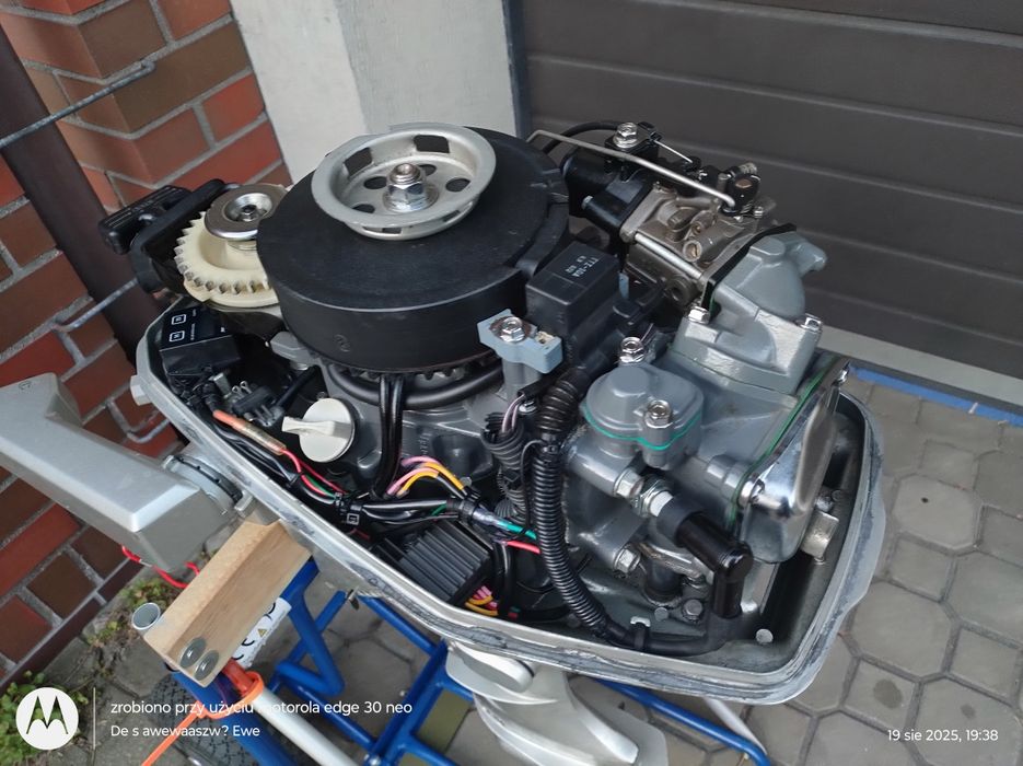 Silnik zaburtowy HONDA BF5, BF-5. Krótka stopa S. Ładowanie 3A.
