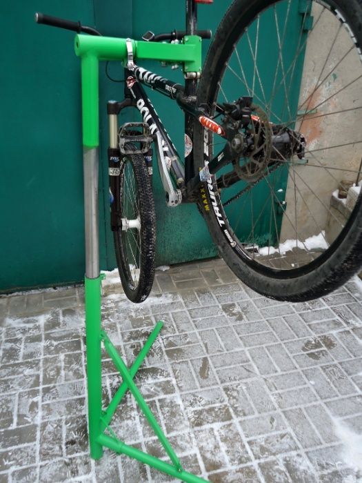 Стійка для ремонта велосипеда, лапа на стіну