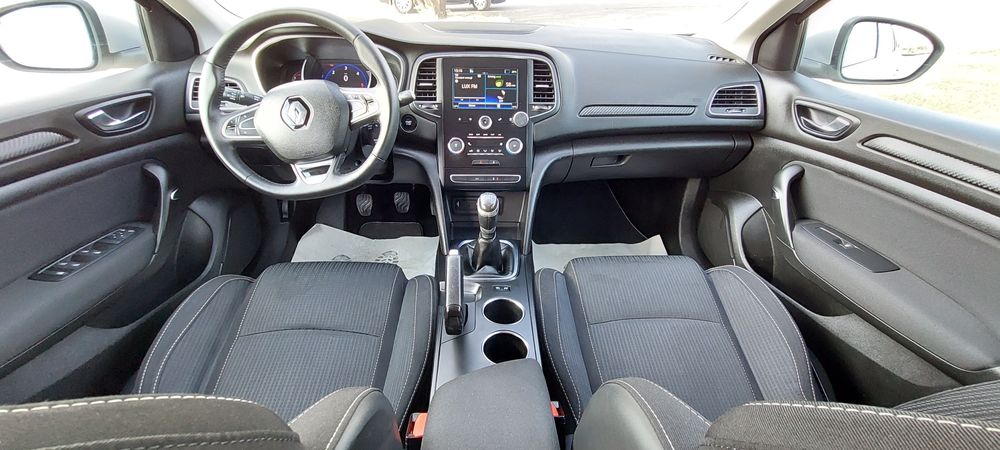 Оренда авто з водієм