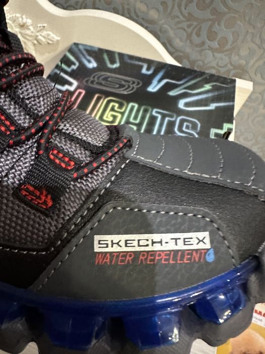 Skechers lights 27,5-37
