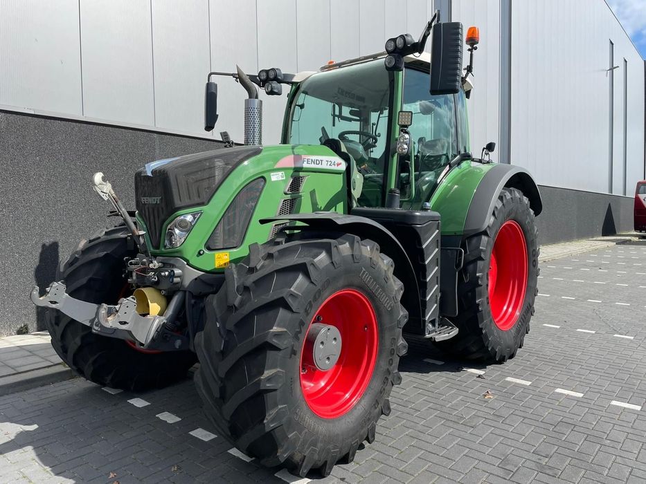 Fendt 724  Ciagnik Fendt 724 S4 Profi Plus
