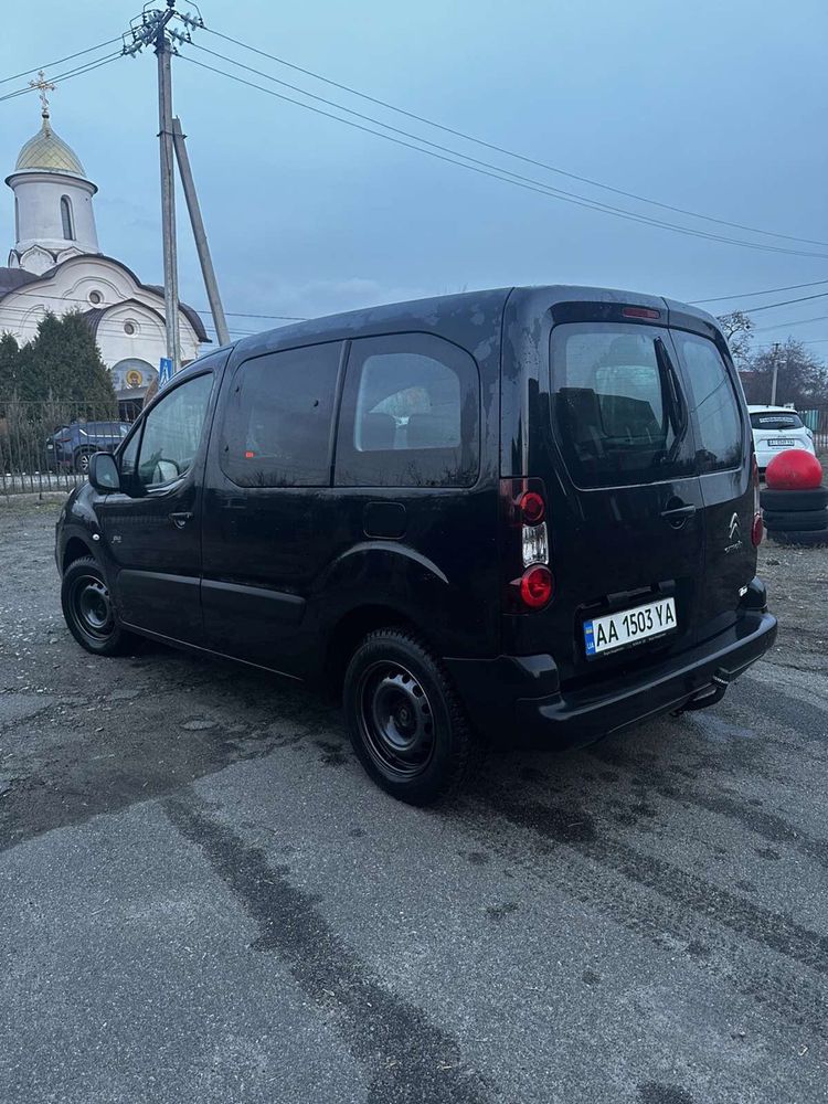 Beelingo , E-Berlingo, 8 мест