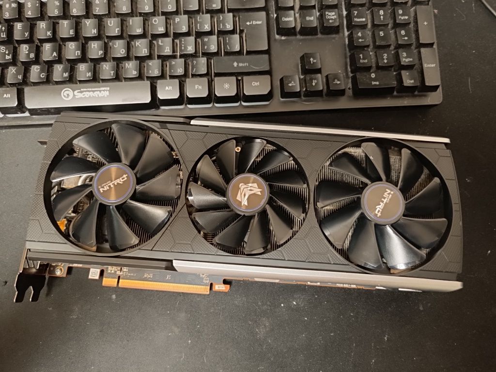 Срочно!!Продам игровую rx 5700 xt nitro+