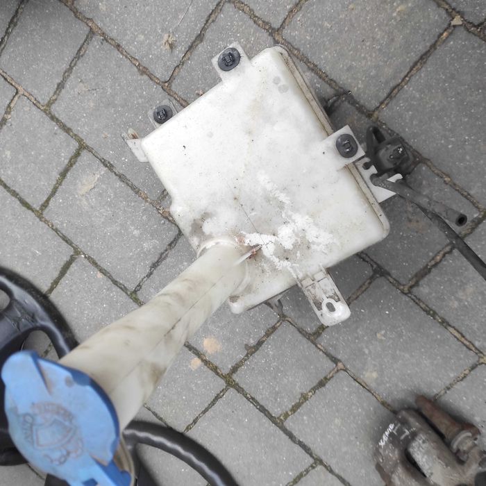 Zbiorniczek Spryskiwaczy Kia Carens III 3