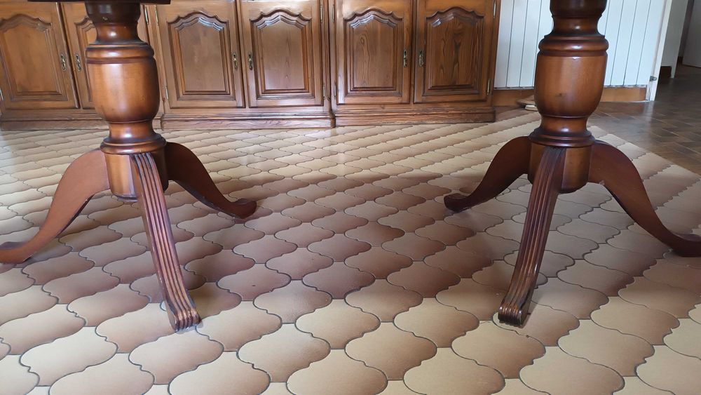 Conjunto de movél de 2 peças + mesa de madeira extensivel