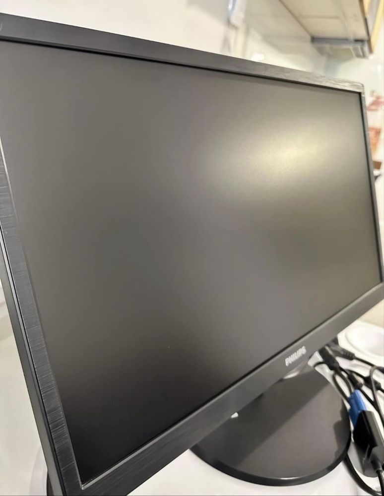 Monitor Philips V-line 21,5’’ 1920x1080