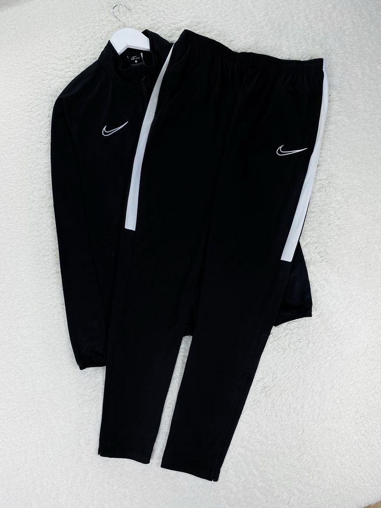 Мужской спортивный костюм Nike dri-fit nsw swoosh чоловічий