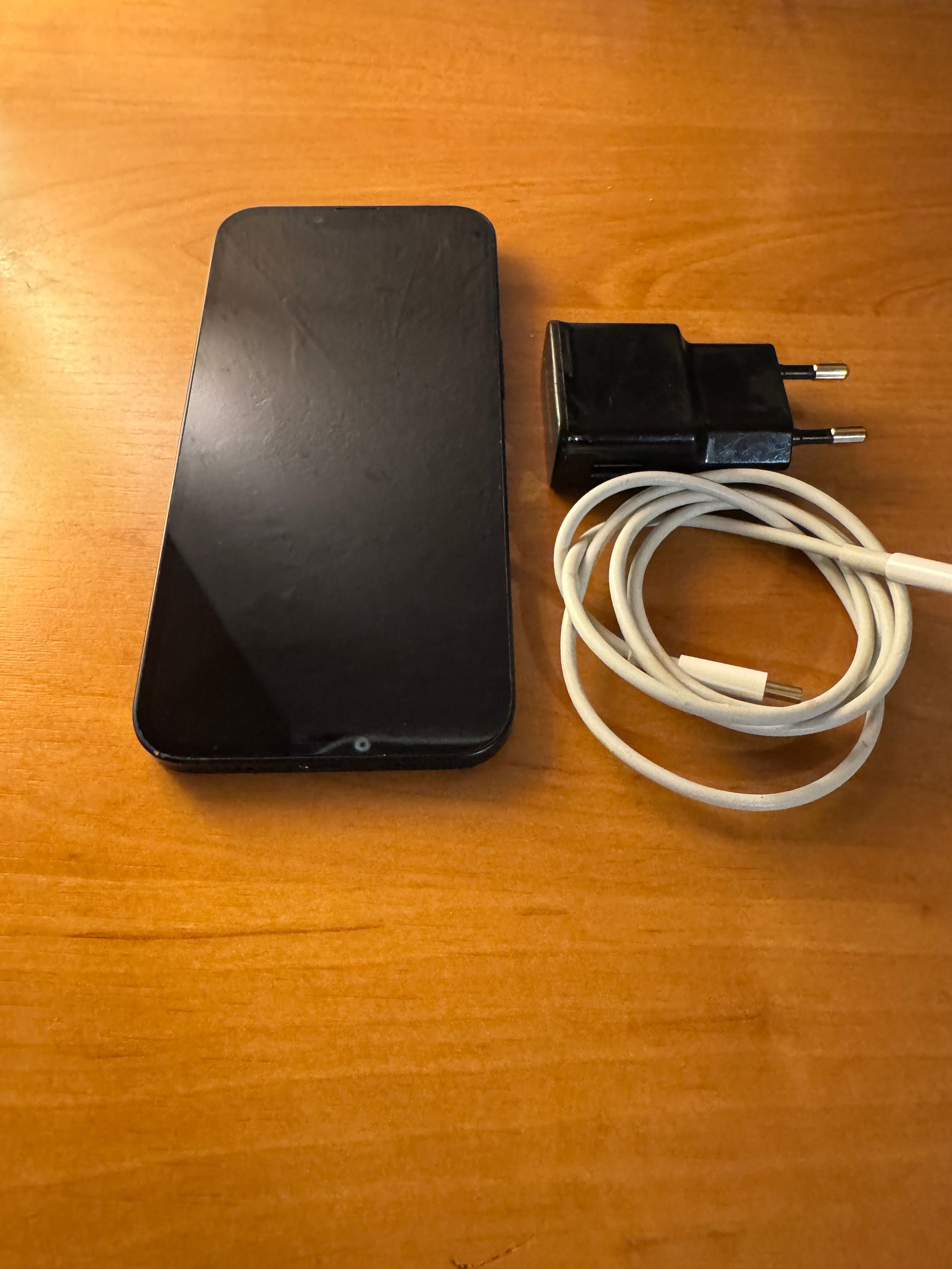 Stan idealny iPhone 13, 256 GB, 95%bat
