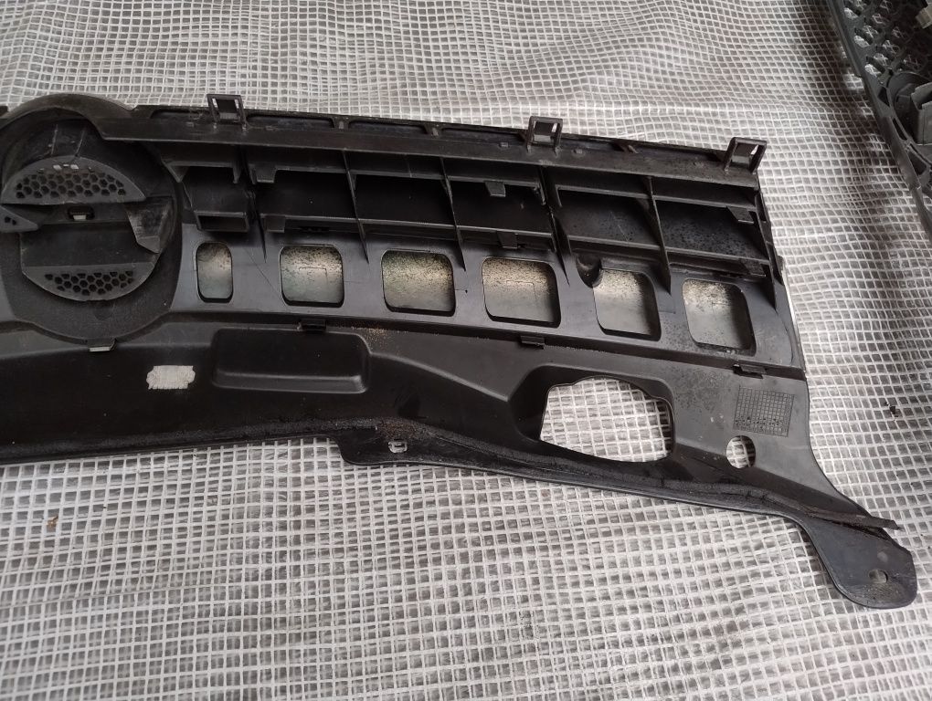 Opel Astra H 3 atrapa grill przód chrom kompletna oryginalna gril 5d