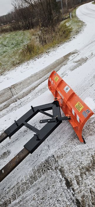Pług śnieżny do wózka widlowego