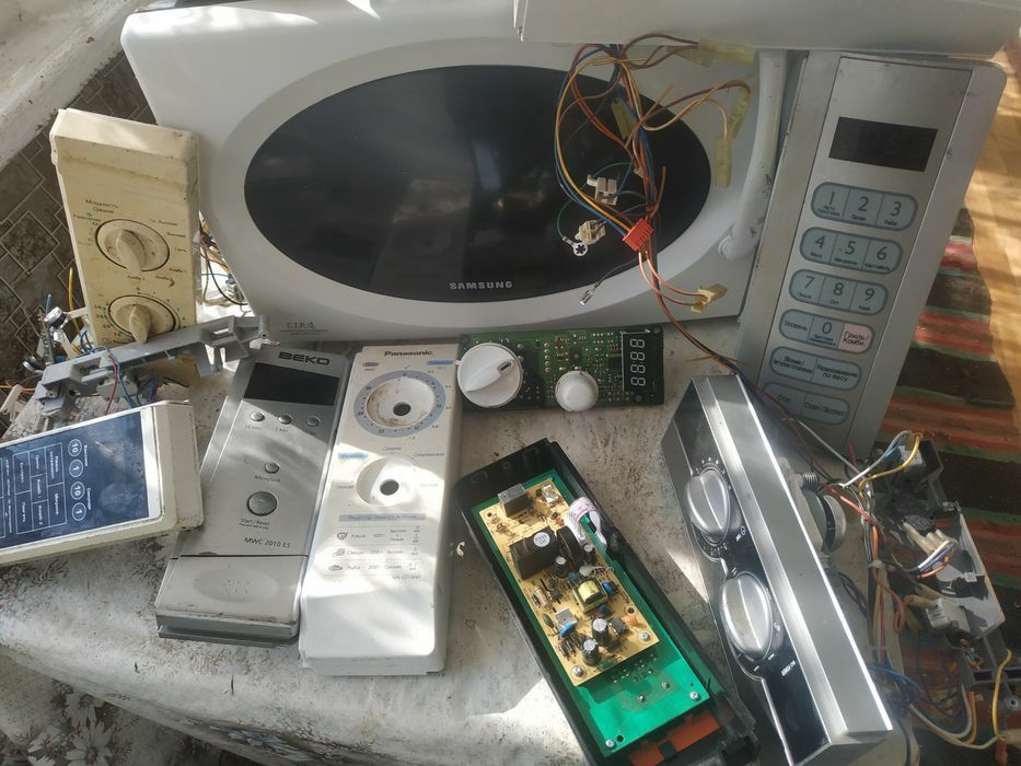 Продам детали микроволновки и духовки