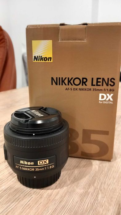 NIKON 35mm f/1.8 AF-S DX G