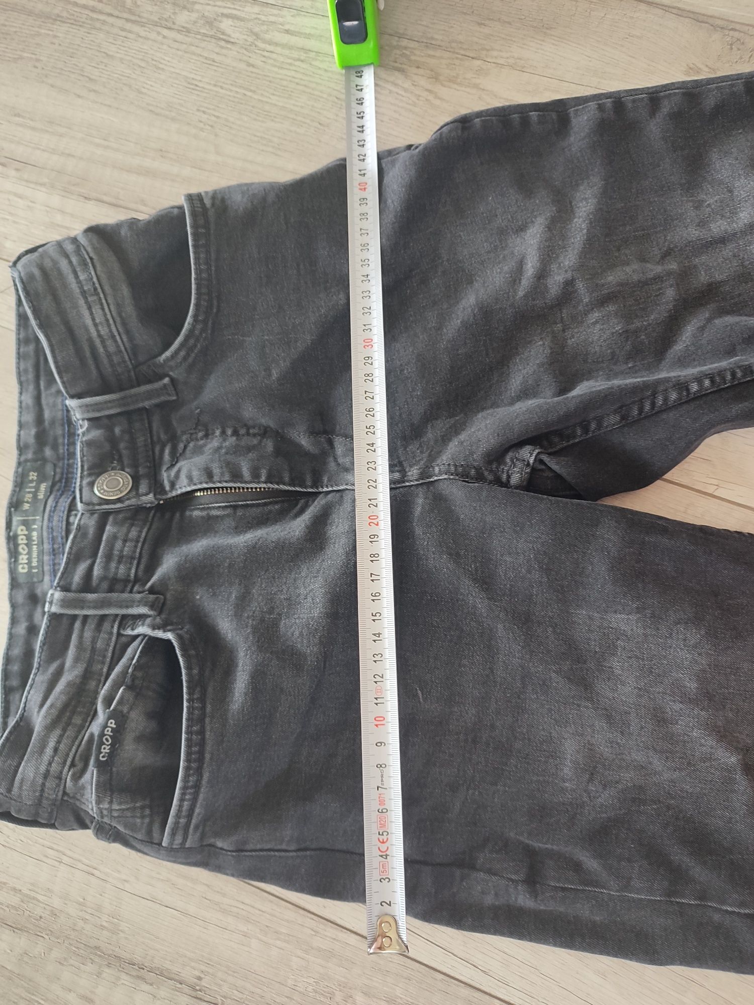 Cropp spodnie W27 L32 Slim męskie, młodzieżowe