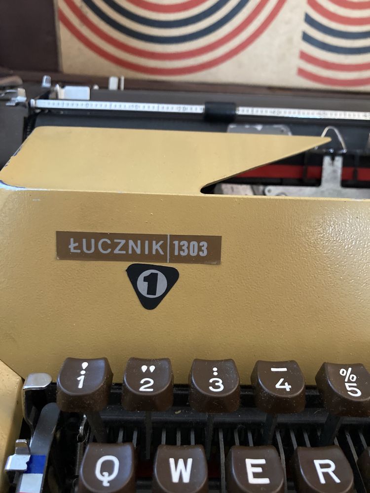 Maszyna do pisania Łucznik 1303