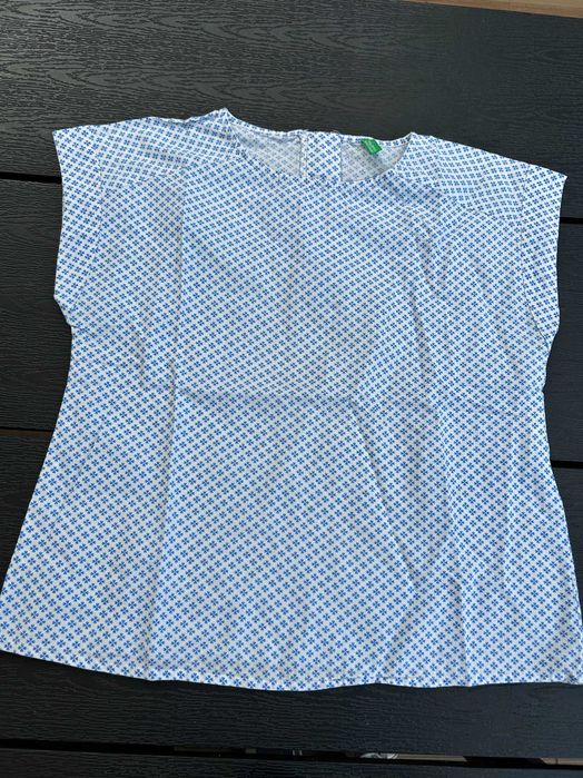 blusa Benetton oferta 2 t-shirts