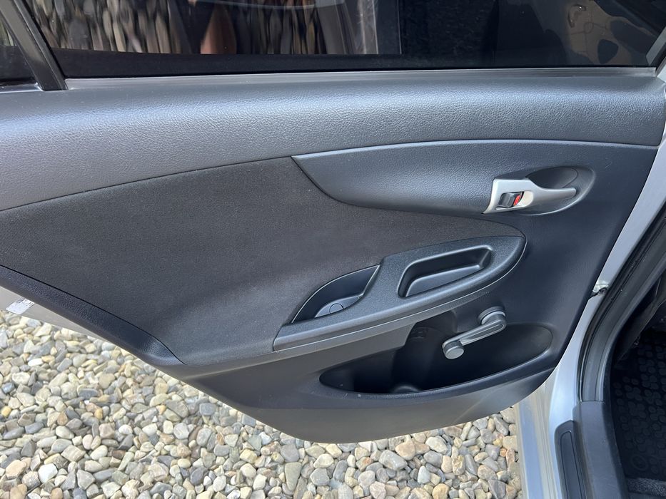 Тойота корола ціла у рідній фарбі машина варта вашої уваги