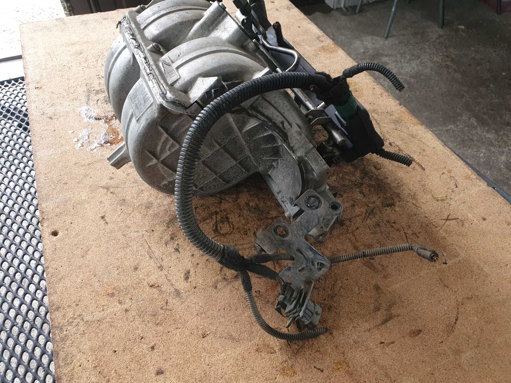 Kolektor ssący listwa wtryskowa Opel Astra H 3 III 1.8 benzyna z18xe