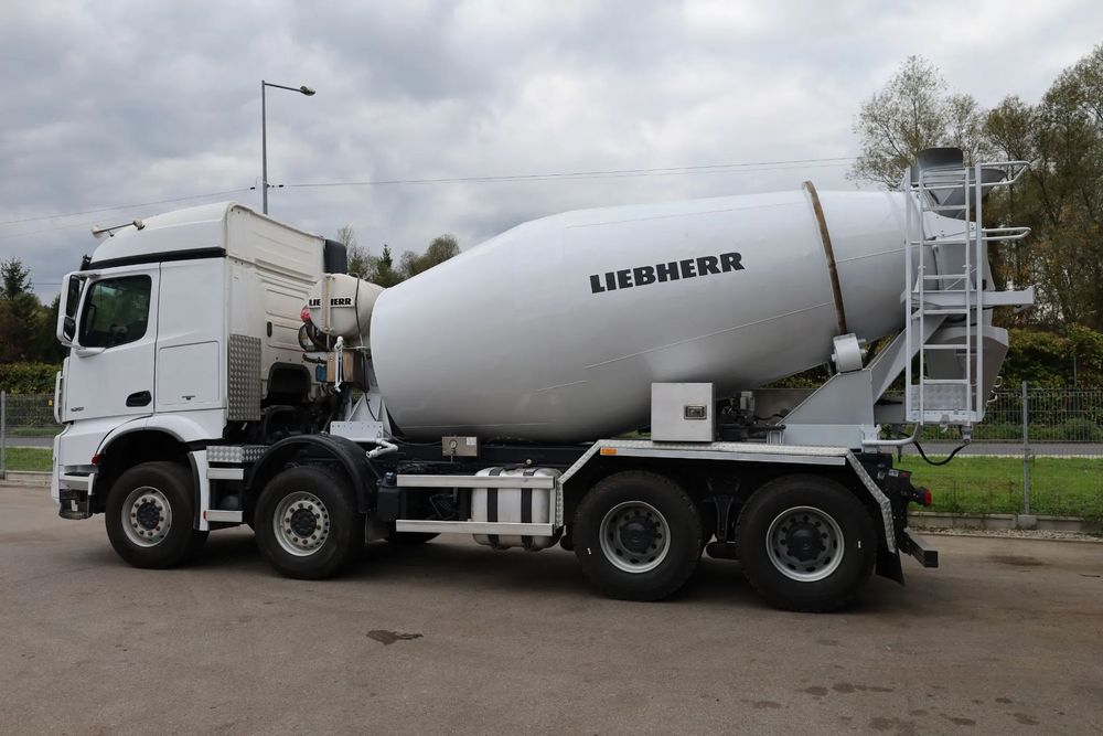 Mercedes-Benz Arocs 3251  Mercedes-Benz AROCS Mercedes Arocs 3251 8x4 BETONOMIESZARKA 10m3