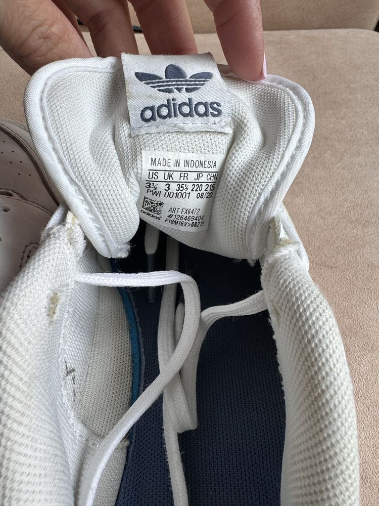 Продам кросовки Adidas размер 35 1/2