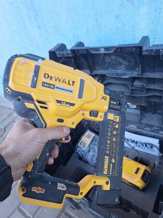 Akumulatorowa sztyfciarka dewalt dcn680 zestaw