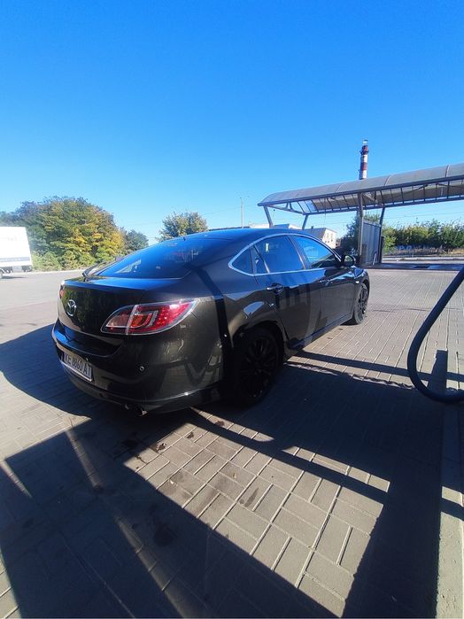 Mazda GH6 2009 года