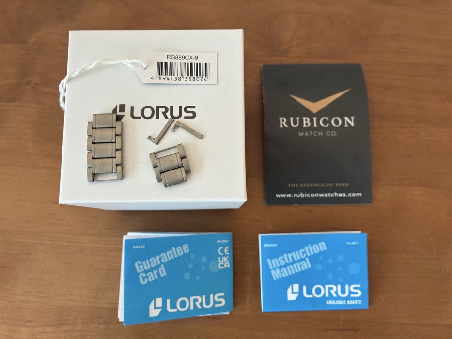 Zegarek Lorus RG889CX9 tytanowy