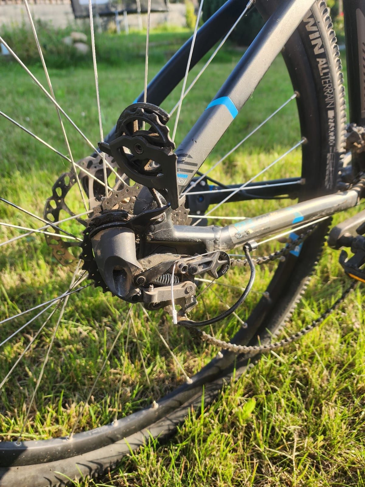 ROWER Rockrider 520. Jest to rower górski (MTB)
