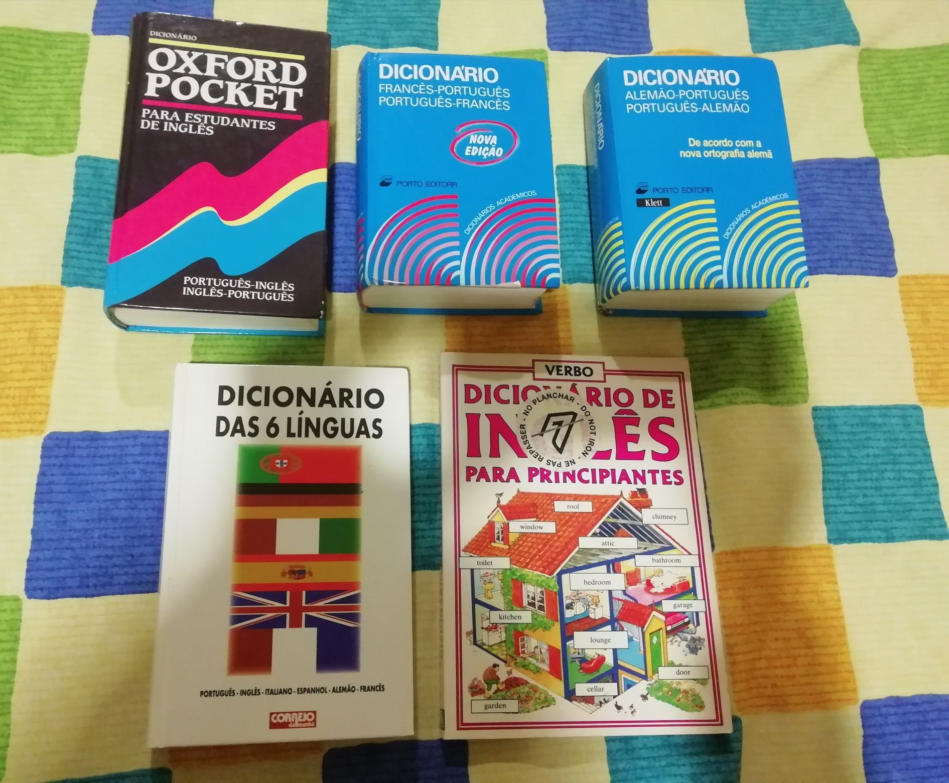 Dicionários inglês e francês