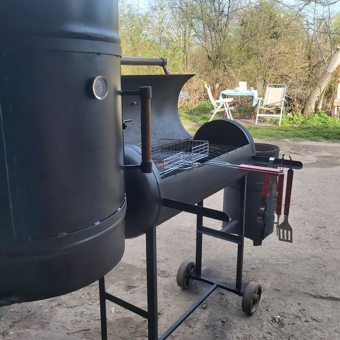 3 в 1 : мангал, барбекю, коптільня