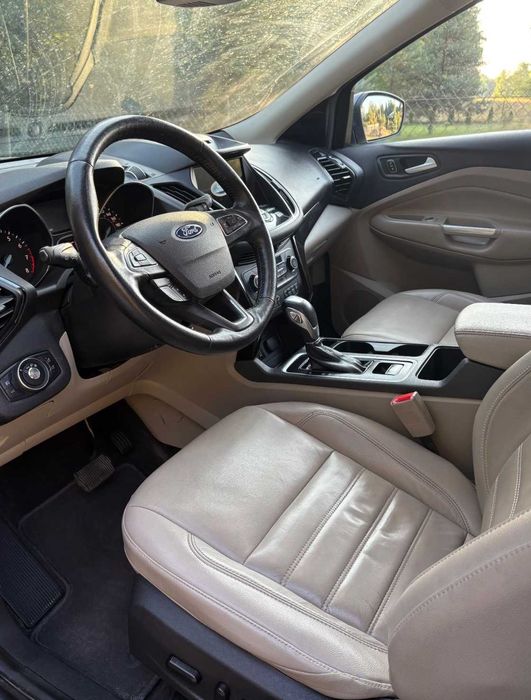 Ford Escape Titanium 2018 року