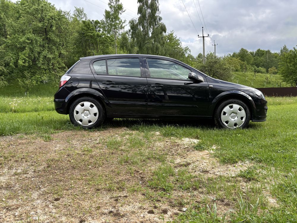 Opel Astra 2006 Свіжопригнана