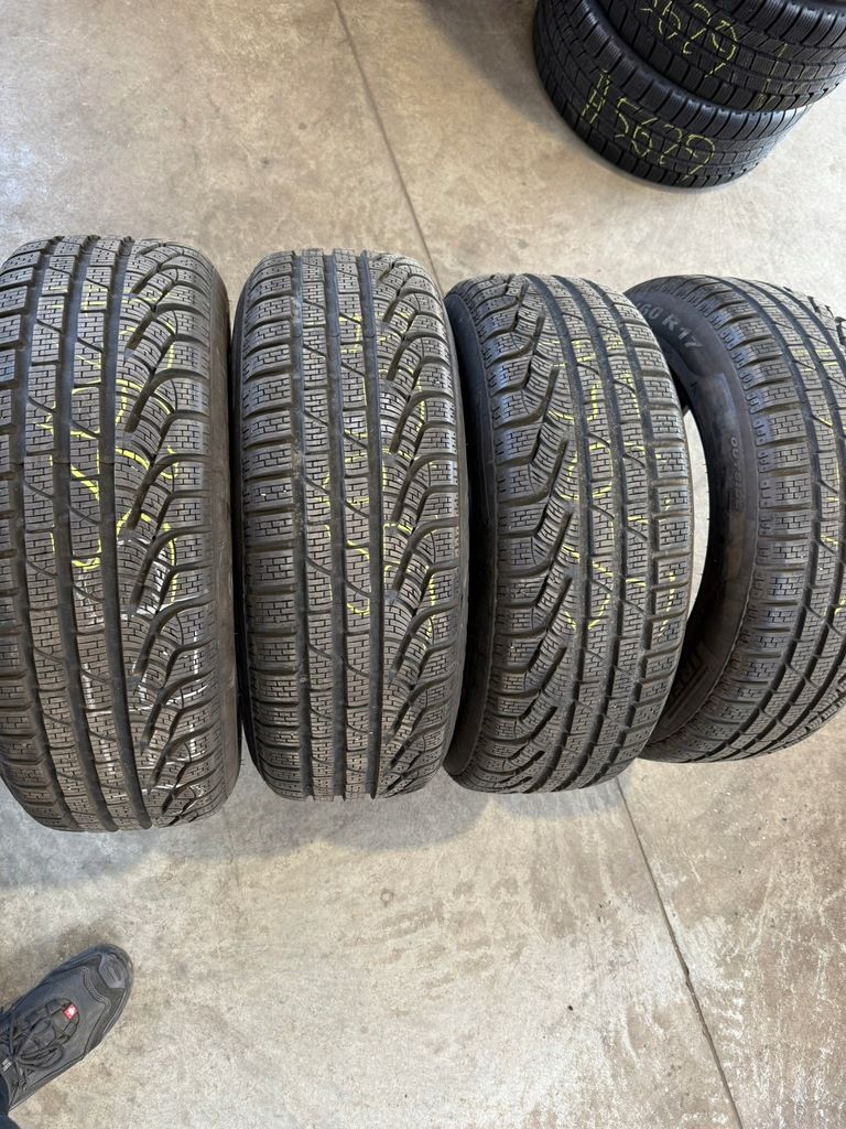 Pirelli sottozero winter 215/60/17