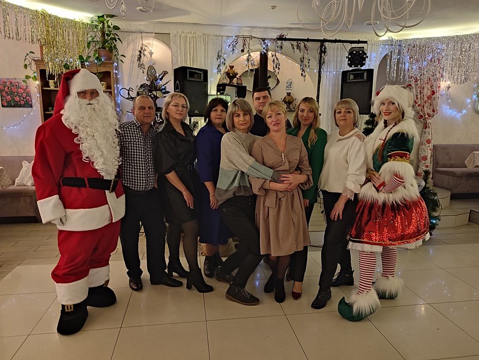 Санта Клаус і Ельфійка аніматори св. Миколай