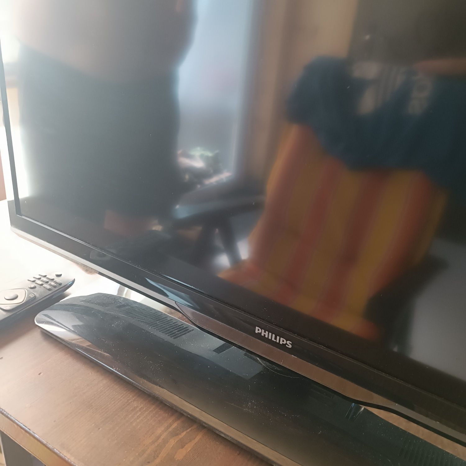 Телевізор  philips 32pfl3158t/12