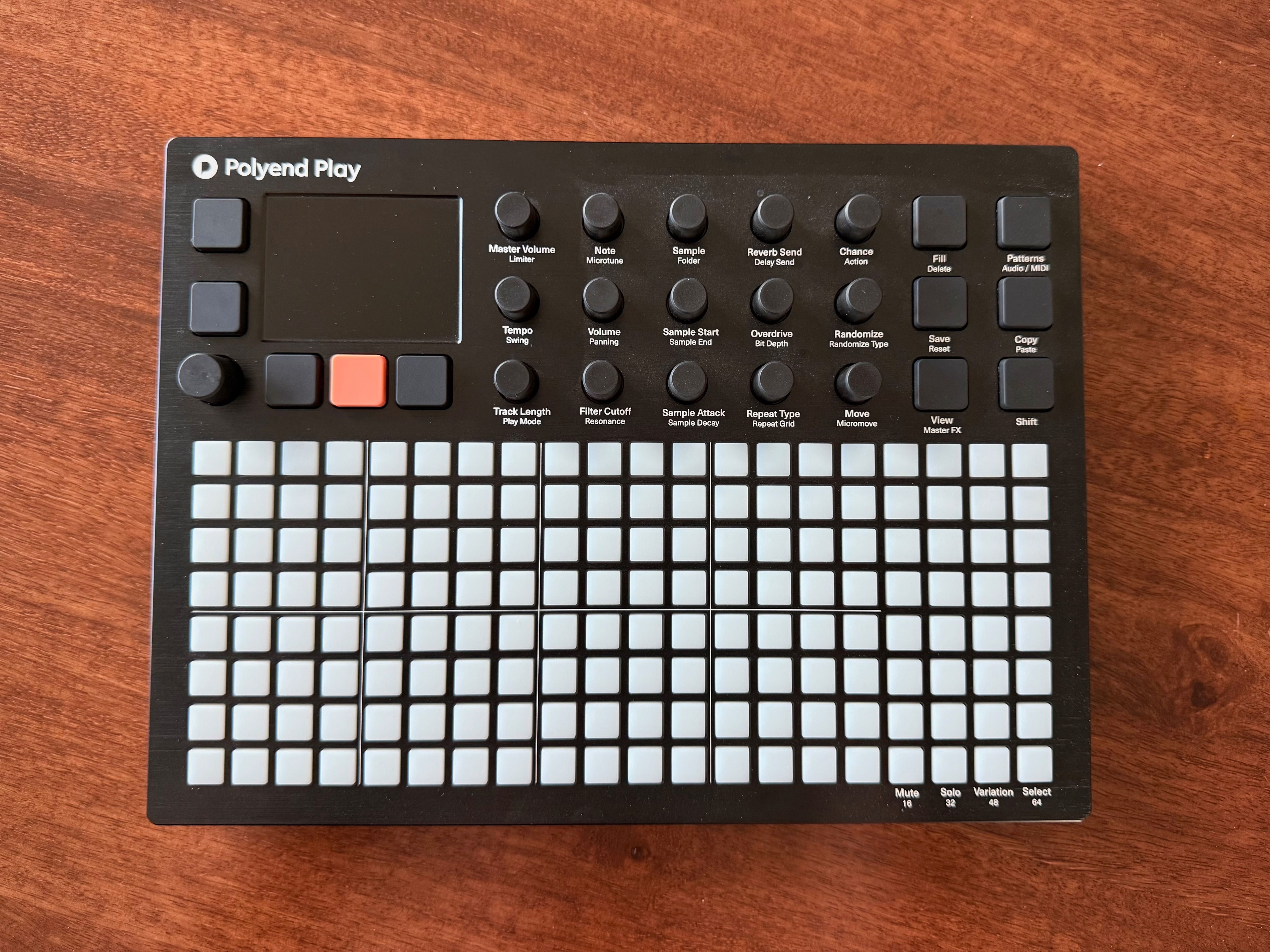 Polyend Play – Groovebox Potente e Intuitiva (Como Nova)