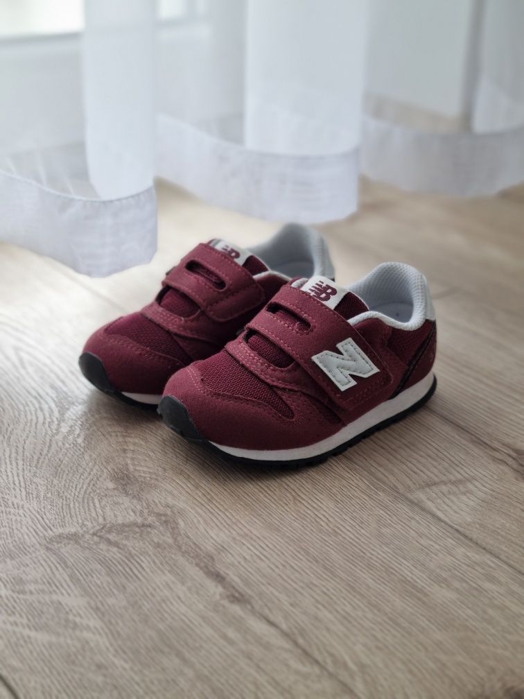 New balance 373 r. 23