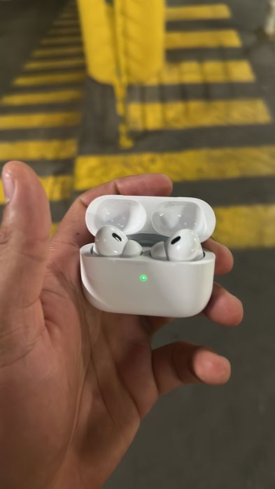 Airpods Pro APPLE 2ª Geração USB-C (In Ear - Microfone