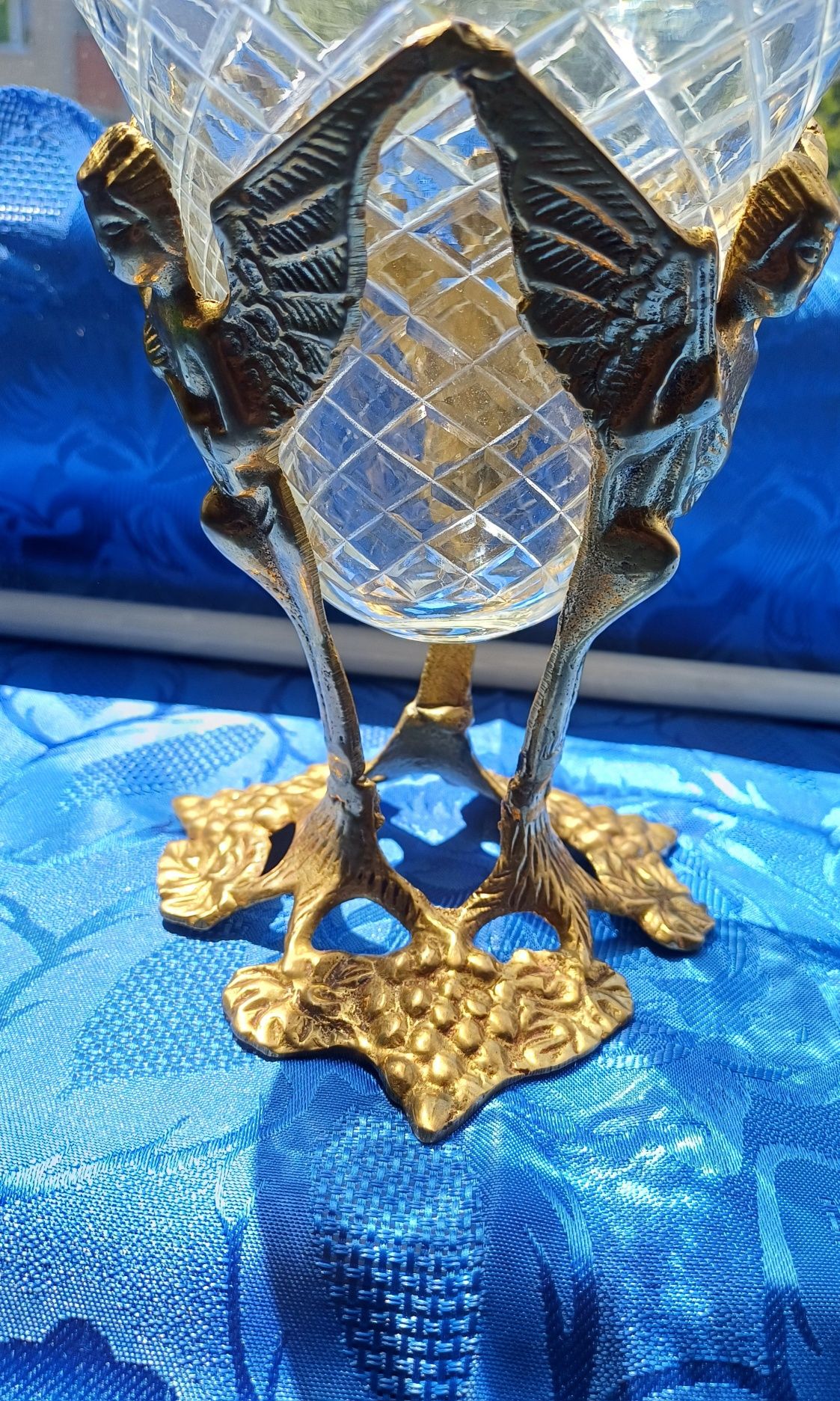 Stary mosiężny uchwyt "Anioł-cherubin" z miską.