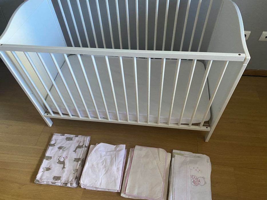 Berco de bebe “IKEA” como novo