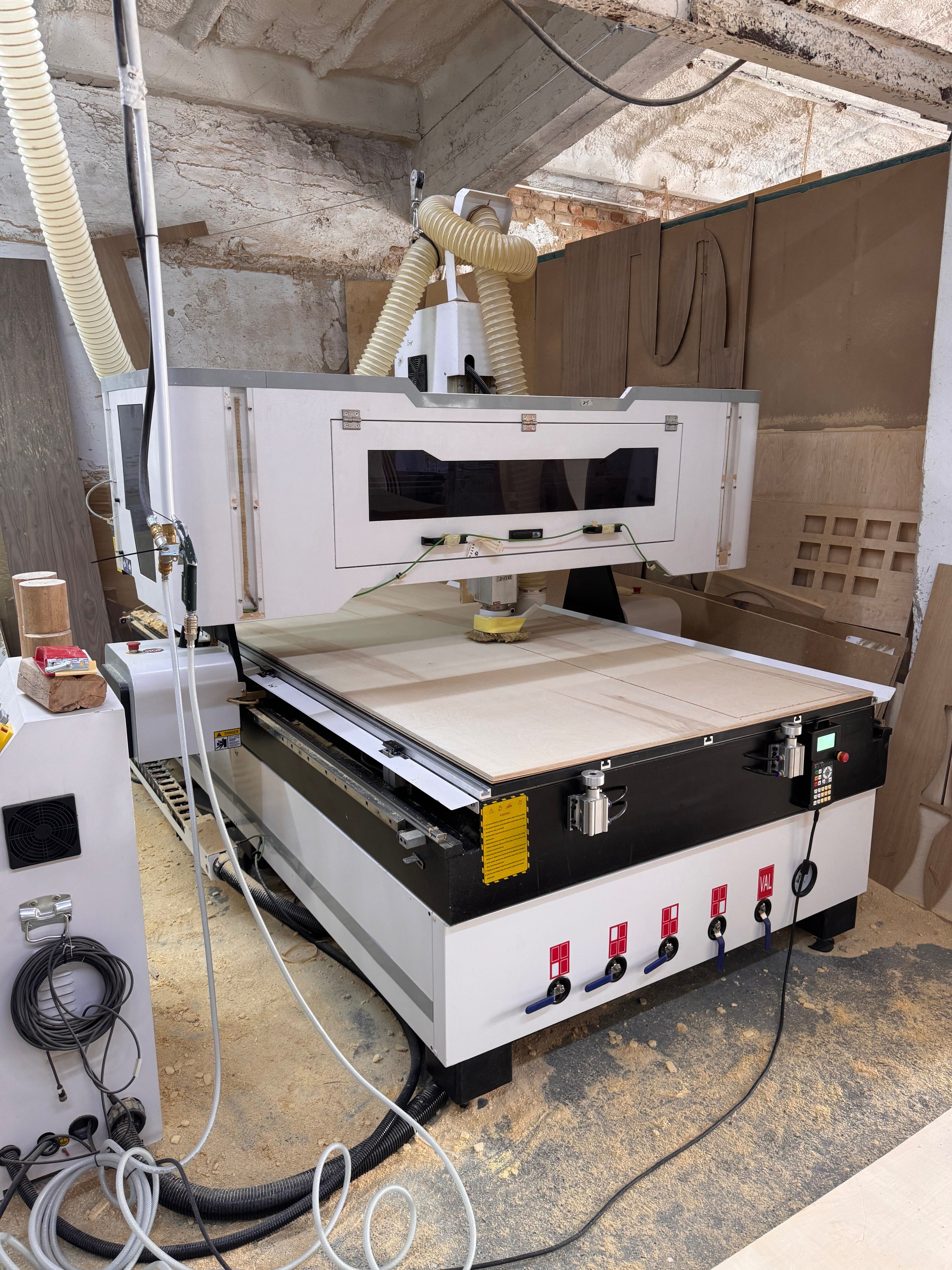 Ploter cnc 1325 technologie cnc